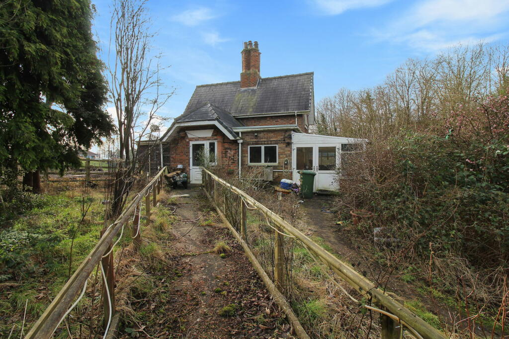 Main image of property: West Burton, Retford, DN22 9BN