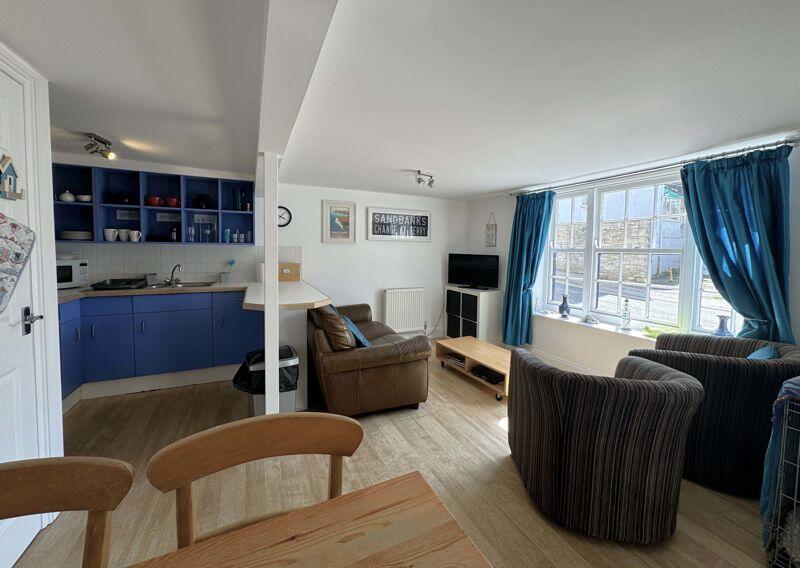Additional property image - Taunton Road - PERFECT HOLIDAY LET IN CENTRAL TOWN LOCATION