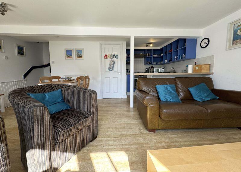 Additional property image - Taunton Road - PERFECT HOLIDAY LET IN CENTRAL TOWN LOCATION