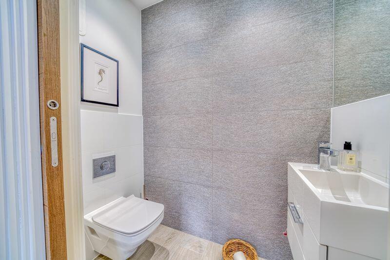 Additional property image - Studland - 4 BEDROOM, 4 STOREY CONTEMPORARY DETACHED HOUSE WITH SEA VIEWS