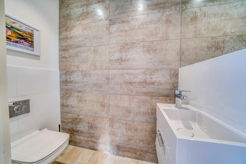 Additional property image - Studland - 4 BEDROOM, 4 STOREY CONTEMPORARY DETACHED HOUSE WITH SEA VIEWS