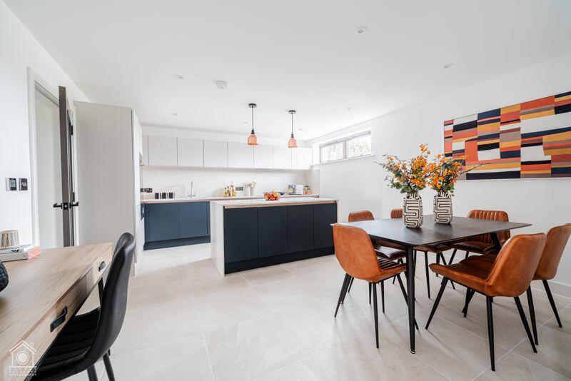 Additional property image - 3 The Sands - UNINTERRUPTED SEA VIEWS OVER SWANAGE BAY - LAST ONE REMAINING