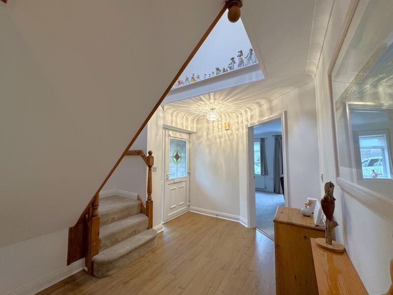 Additional property image - CAULDRON BARN ROAD - IMMACULATE 3 BEDROOM DETACHED HOME