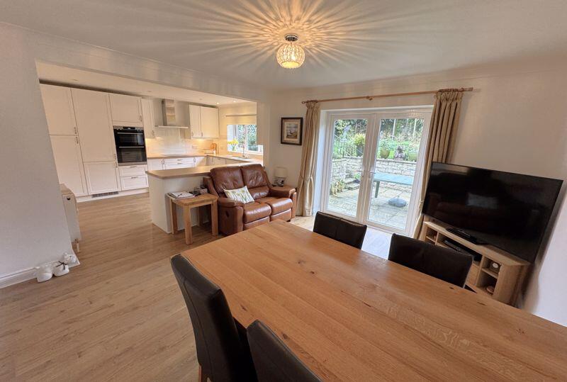 Additional property image - CAULDRON BARN ROAD - IMMACULATE 3 BEDROOM DETACHED HOME