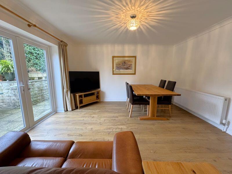 Additional property image - CAULDRON BARN ROAD - IMMACULATE 3 BEDROOM DETACHED HOME