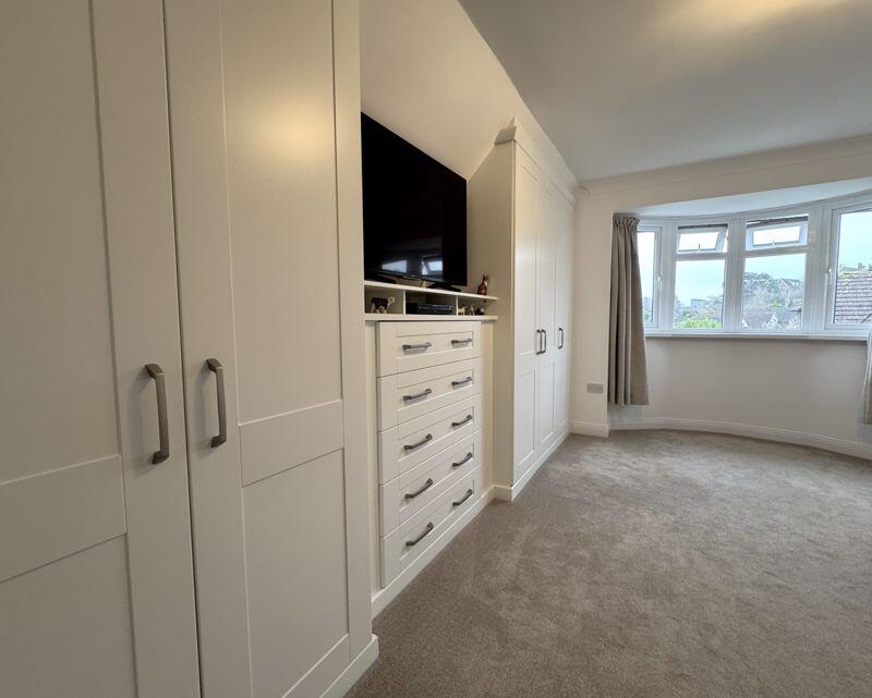 Additional property image - CAULDRON BARN ROAD - IMMACULATE 3 BEDROOM DETACHED HOME