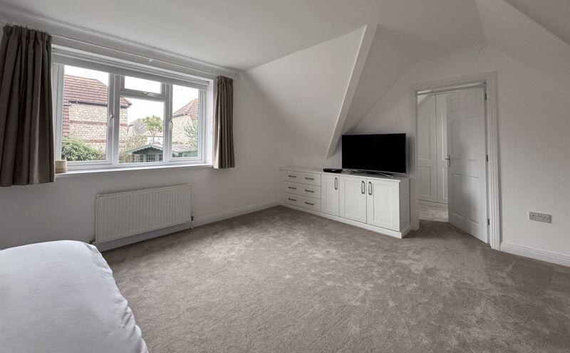 Additional property image - CAULDRON BARN ROAD - IMMACULATE 3 BEDROOM DETACHED HOME