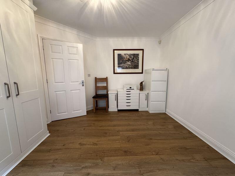 Additional property image - CAULDRON BARN ROAD - IMMACULATE 3 BEDROOM DETACHED HOME