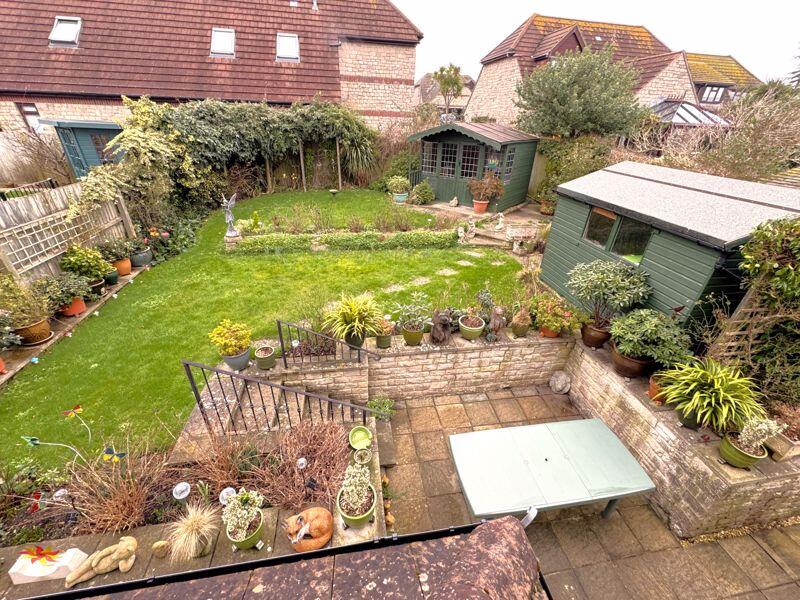 Additional property image - CAULDRON BARN ROAD - IMMACULATE 3 BEDROOM DETACHED HOME
