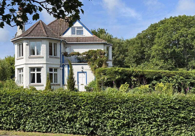 Main image of property: SUPERB 5 BEDROOM FAMILY HOME IN SOUGHT AFTER STUDLAND VILLAGE LOCATION 
