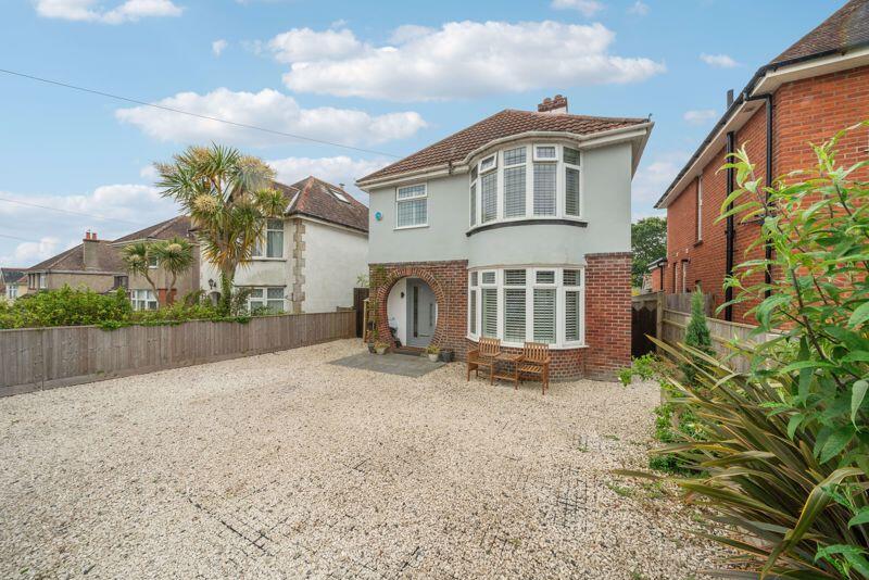 Main image of property: NEWLY REFURBISHED & IMMACULATELY PRESENTED 3 DOUBLE BEDROOM FAMILY HOME 