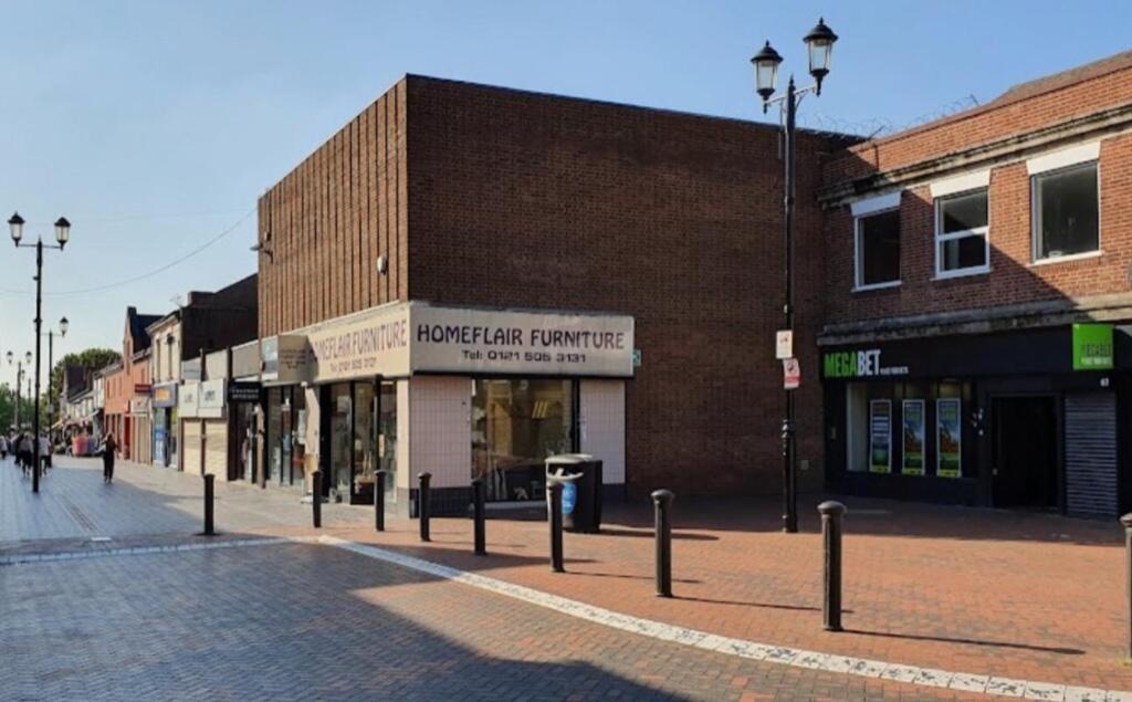 High street retail property for rent in Union Street, Wednesbury, West