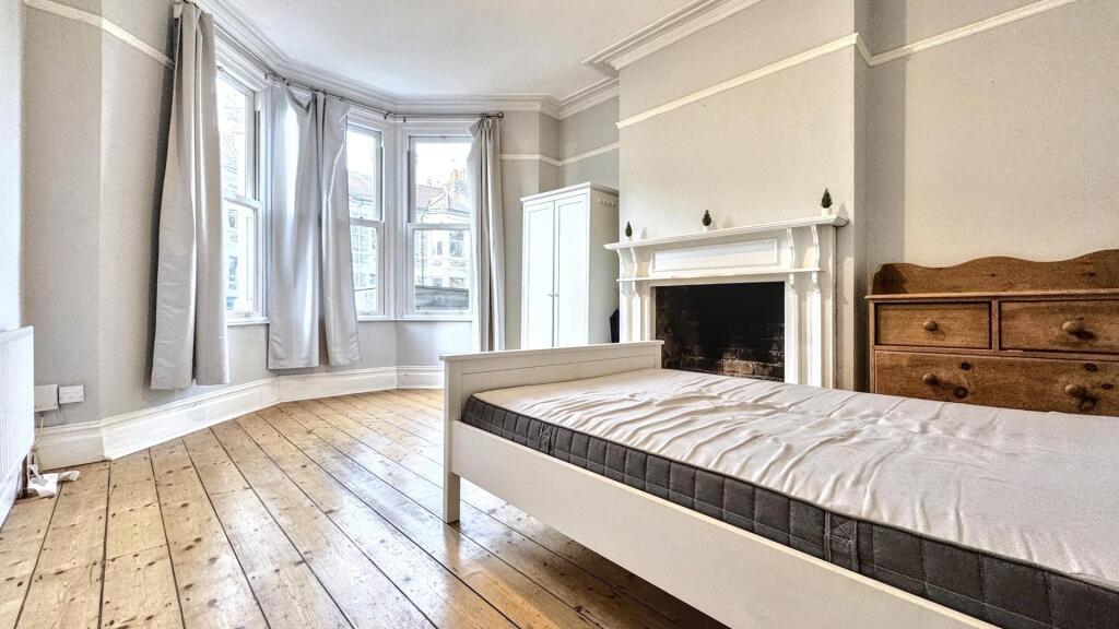Additional property image - Kennington Avenue, Bristol