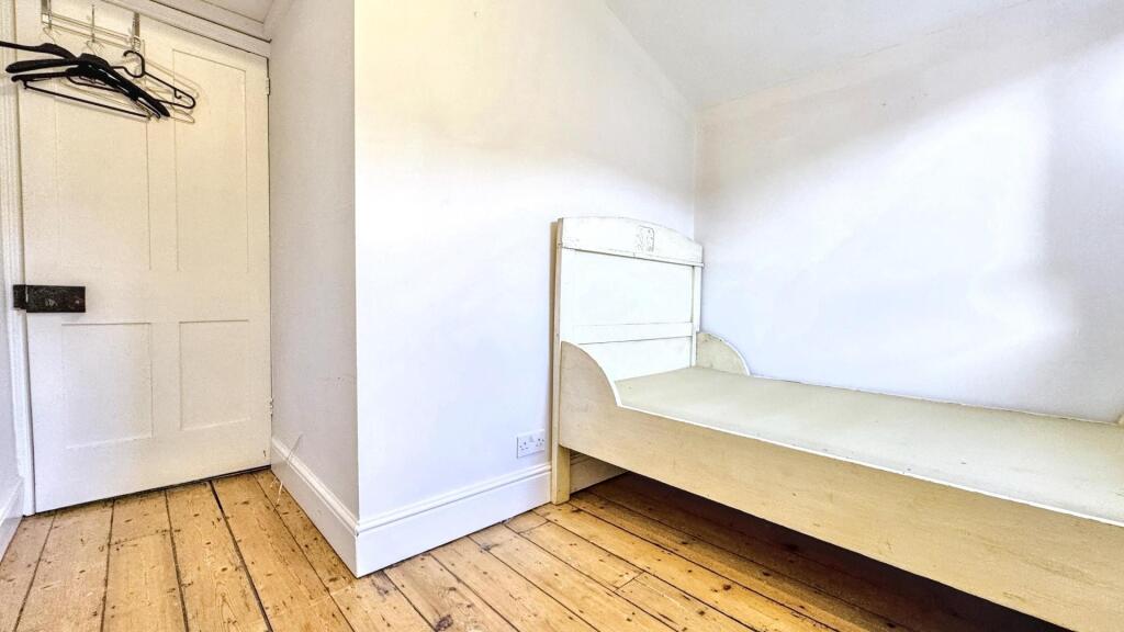 Additional property image - Kennington Avenue, Bristol