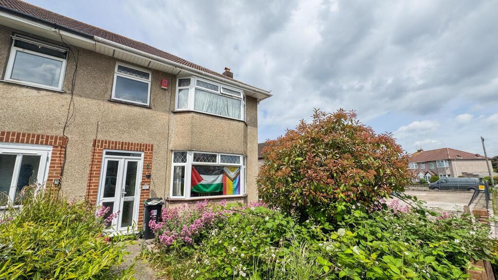 Main image of property: Meadowsweet Avenue, Bristol, BS34 7AN, GB