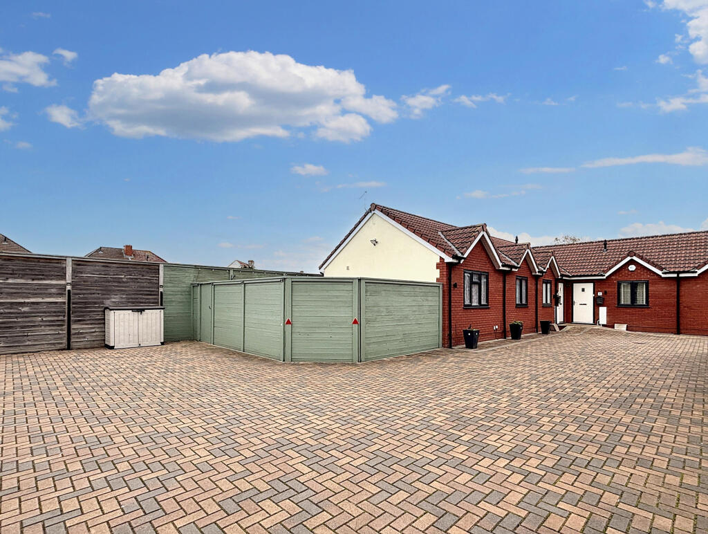 Main image of property: Totterdown Road, Weston-super-Mare, Somerset, BS23 4LH, GB