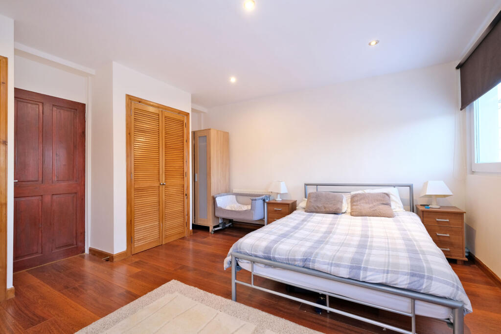 Additional property image - Whitehouse Street, City Centre, Aberdeen, AB10