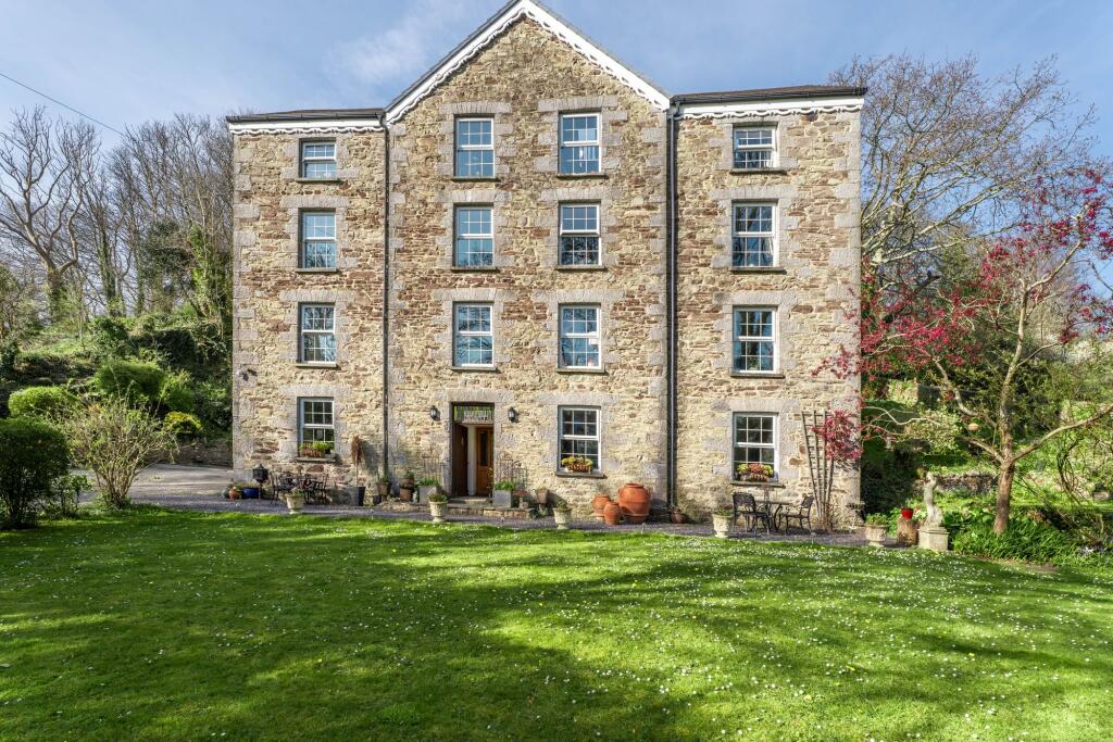Main image of property: Waterston Road, Llanstadwell, SA73