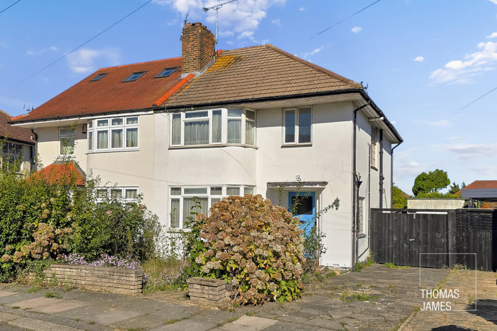 Main image of property: Chestnut Close, London, N14