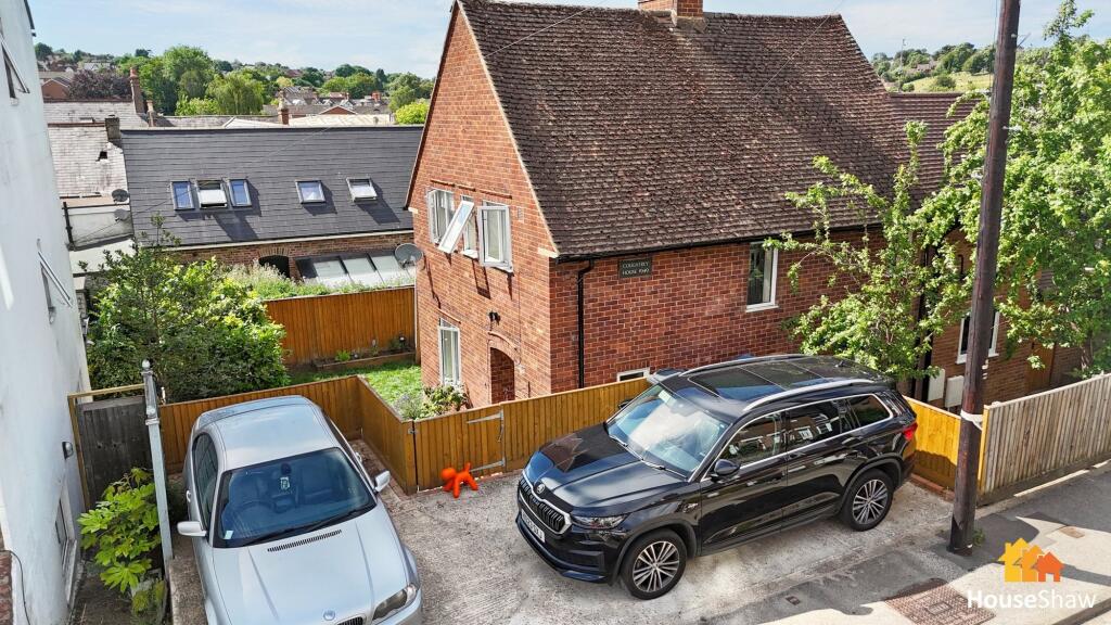 Main image of property: Gladstone Road, Chesham, HP5