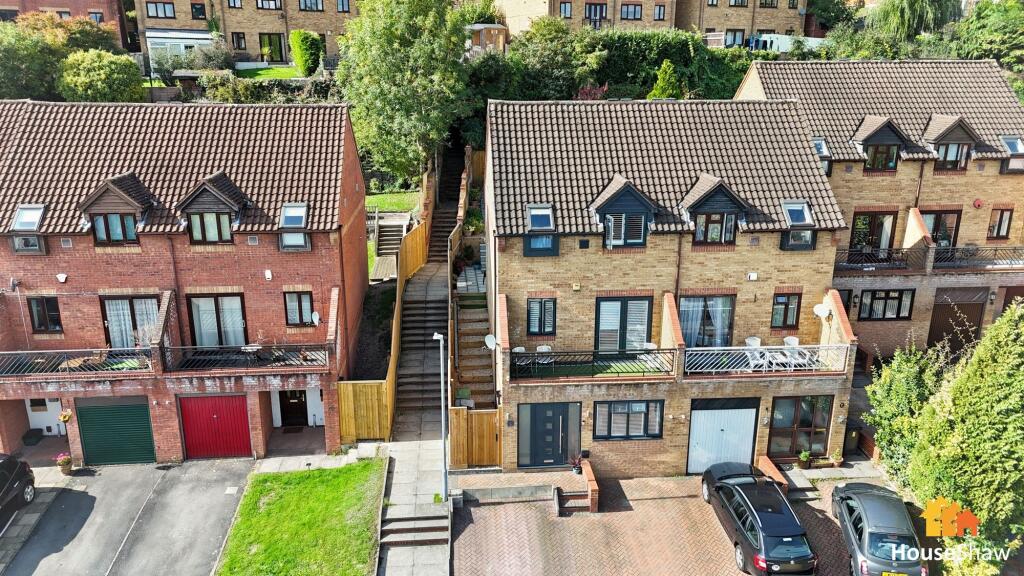 Main image of property: Gandon Vale, High Wycombe, HP13 5LG