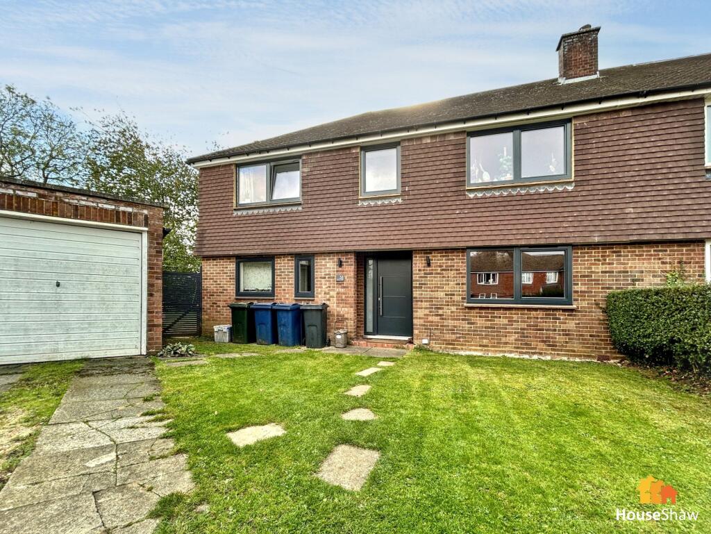 Main image of property: Cheyne Walk, Chesham, HP5