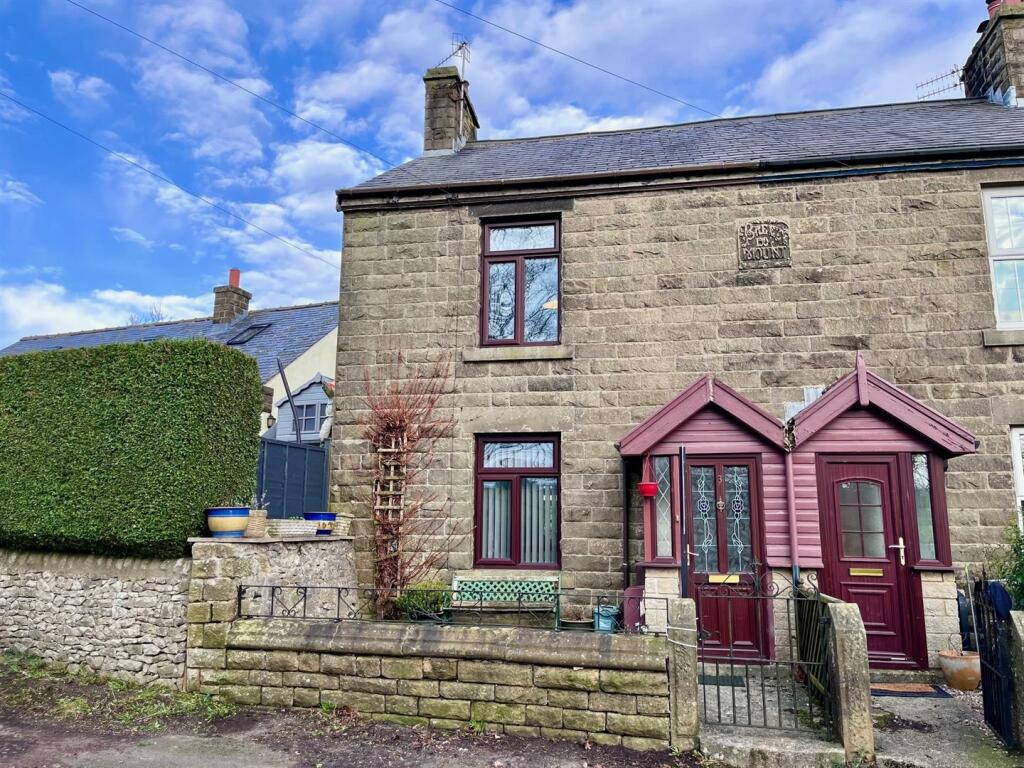3 bedroom end of terrace house for sale in Alma Road, Tideswell, Buxton