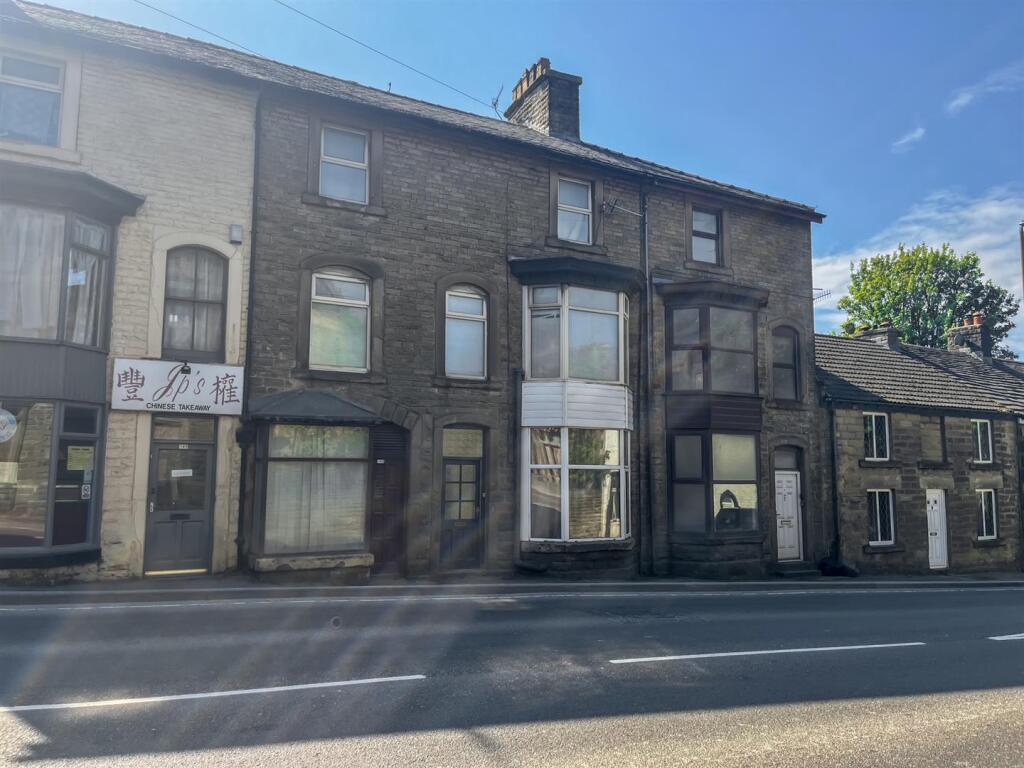 Main image of property: 141 Fairfield Road, Buxton
