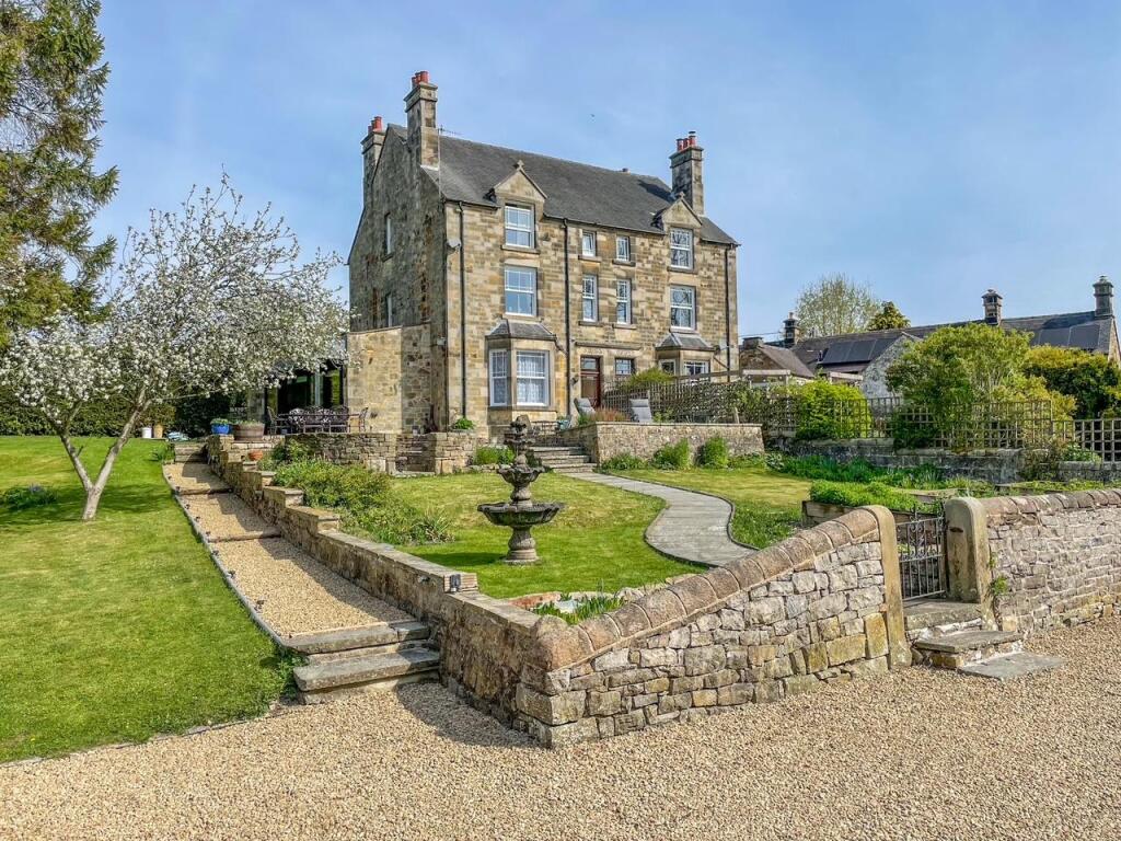 Main image of property: Hulme End, Buxton
