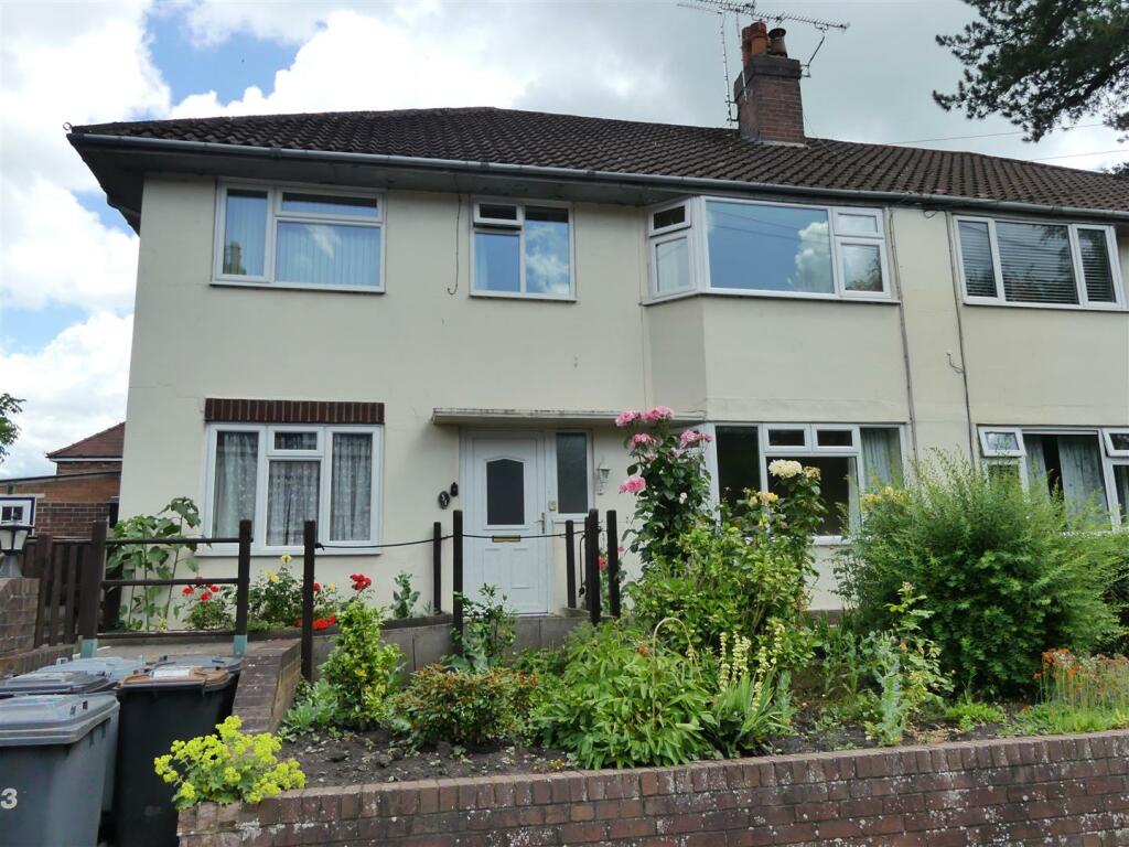 2 bedroom flat for sale in Barker Street, Nantwich, Cheshire, CW5