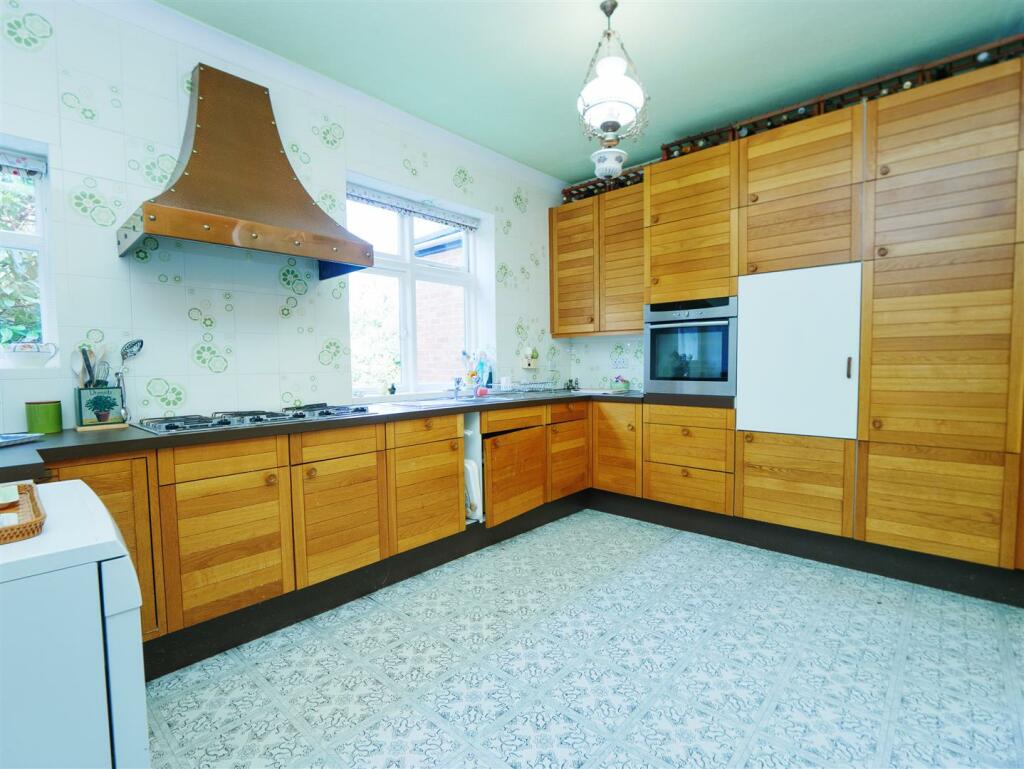 Additional property image - Princess Drive, Wistaston, Cheshire