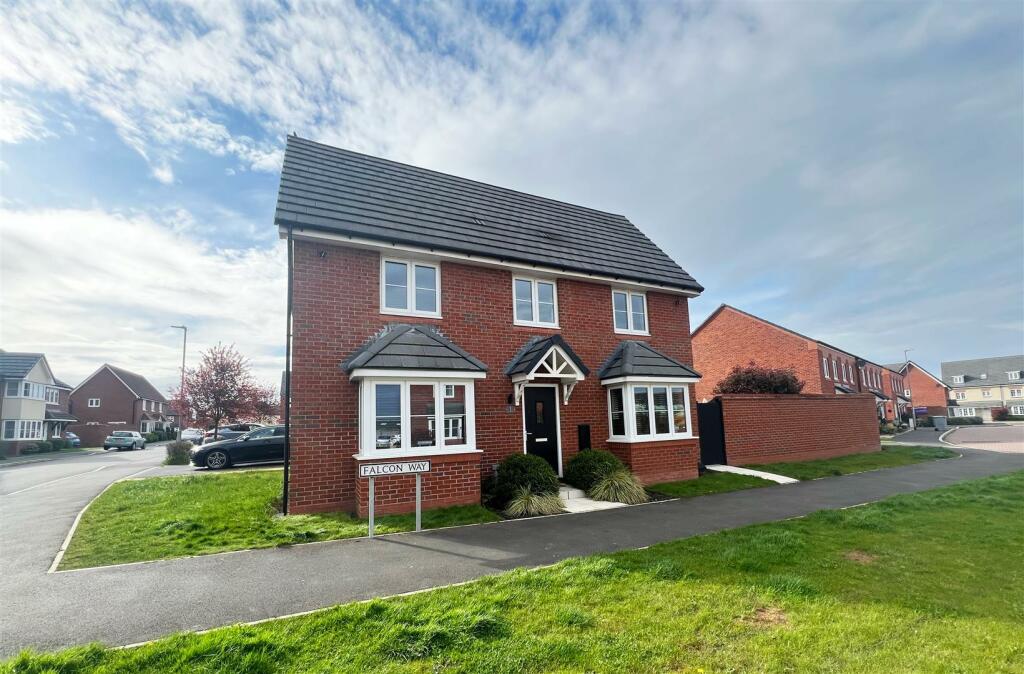 3 bedroom detached house for sale in Falcon Way, Edleston, Nantwich