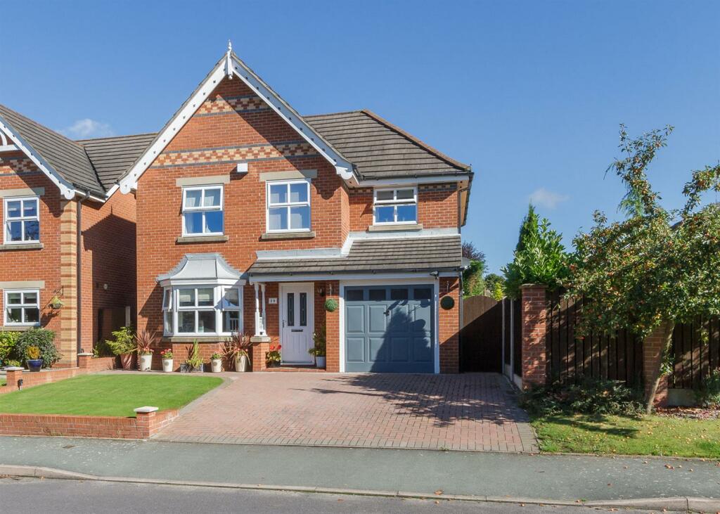 4 bedroom detached house for sale in Church Way, Wybunbury, Cheshire, CW5