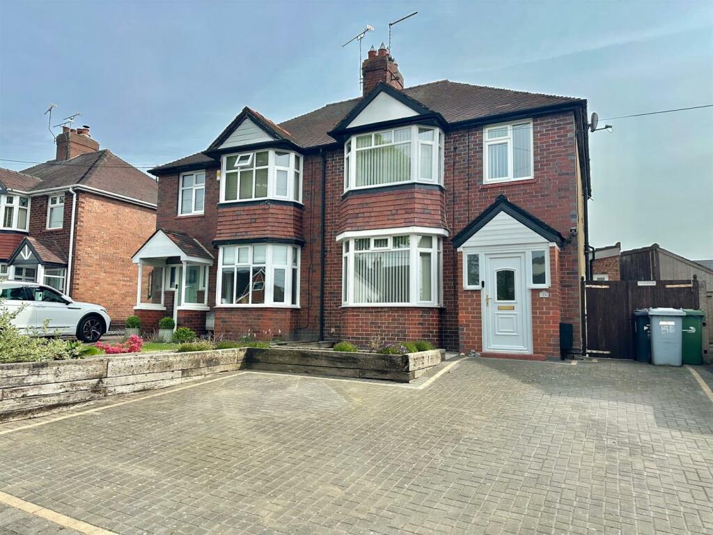 3 bedroom semidetached house for sale in Dig Lane, Wybunbury, Cheshire