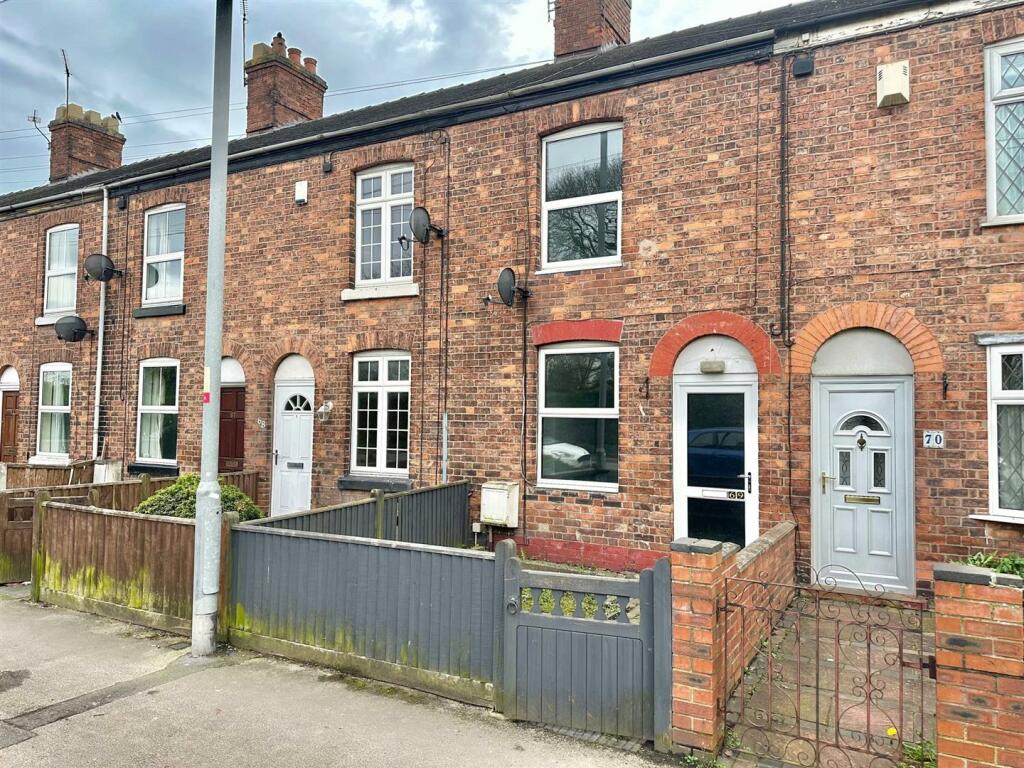 2 bedroom terraced house for sale in Barony Road, Nantwich, Cheshire, CW5