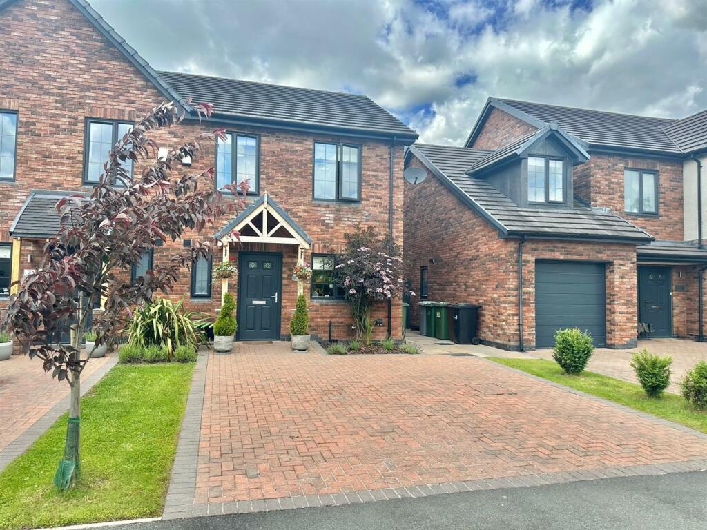 3 bedroom semidetached house for sale in Audlem Road, Hankelow