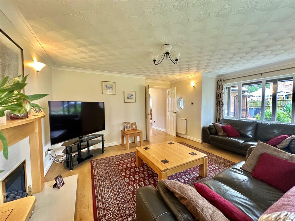 Additional property image - Hidcote Close, Wistaston, Cheshire
