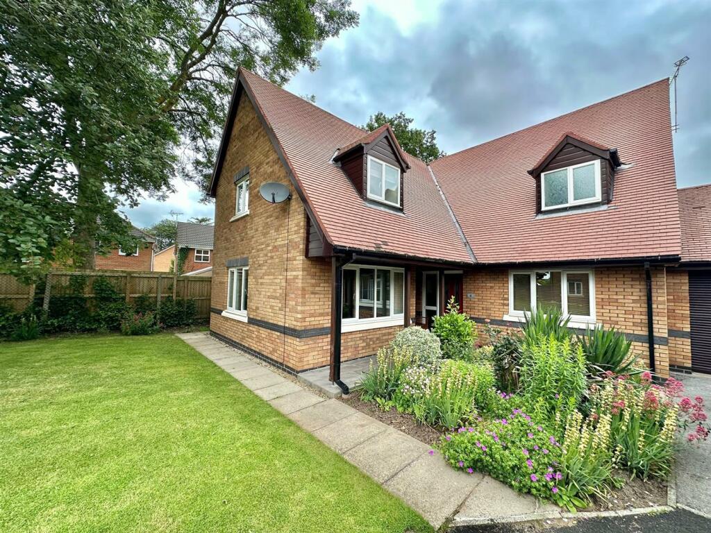 Additional property image - Hidcote Close, Wistaston, Cheshire