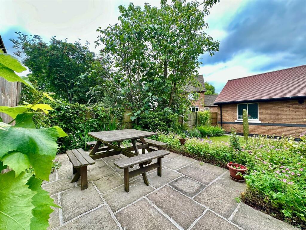 Additional property image - Hidcote Close, Wistaston, Cheshire