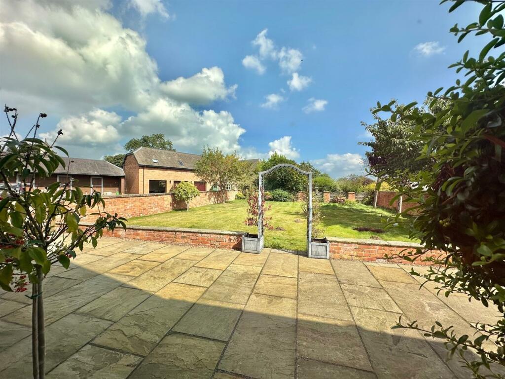 Additional property image - Chester Road, Stoke, Nantwich, Cheshire