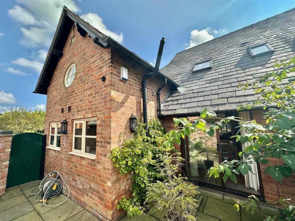 Additional property image - Chester Road, Stoke, Nantwich, Cheshire