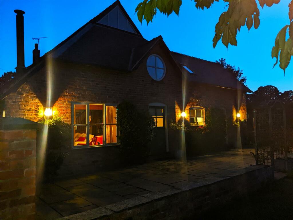 Additional property image - Chester Road, Stoke, Nantwich, Cheshire
