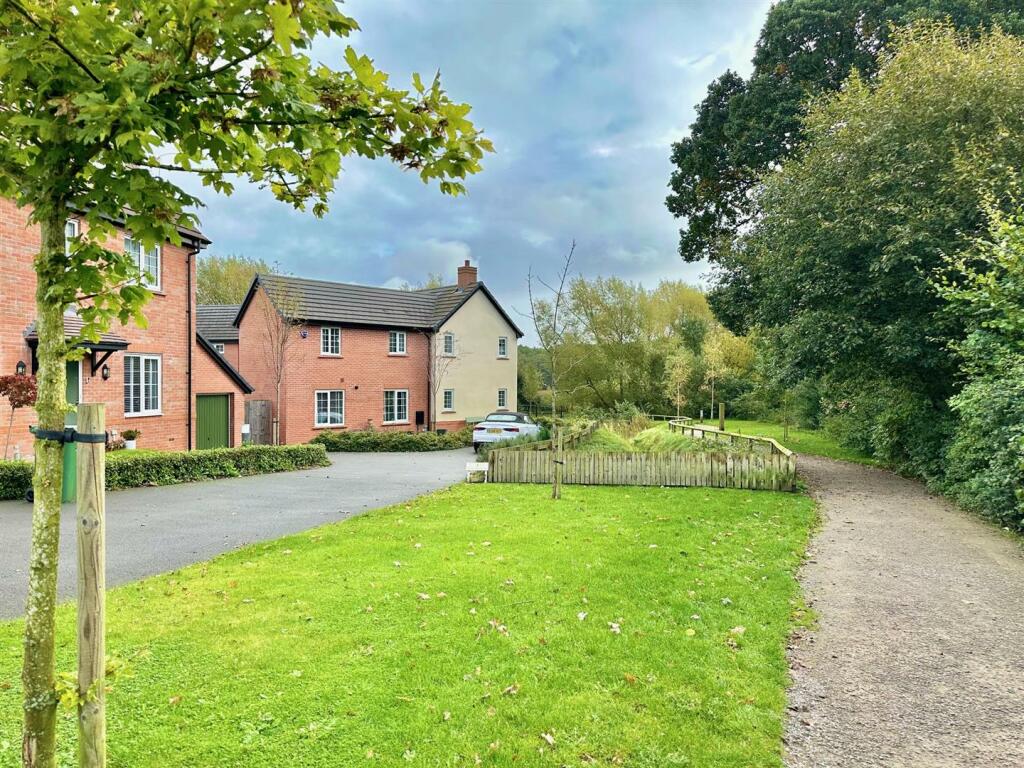 Additional property image - William Stockton Close, Shavington, Cheshire