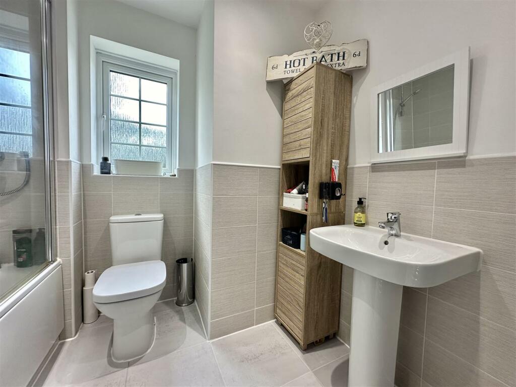 Additional property image - William Stockton Close, Shavington, Cheshire