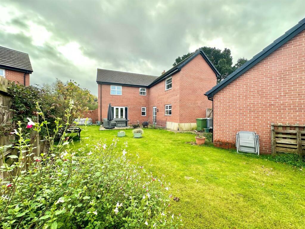 Additional property image - William Stockton Close, Shavington, Cheshire