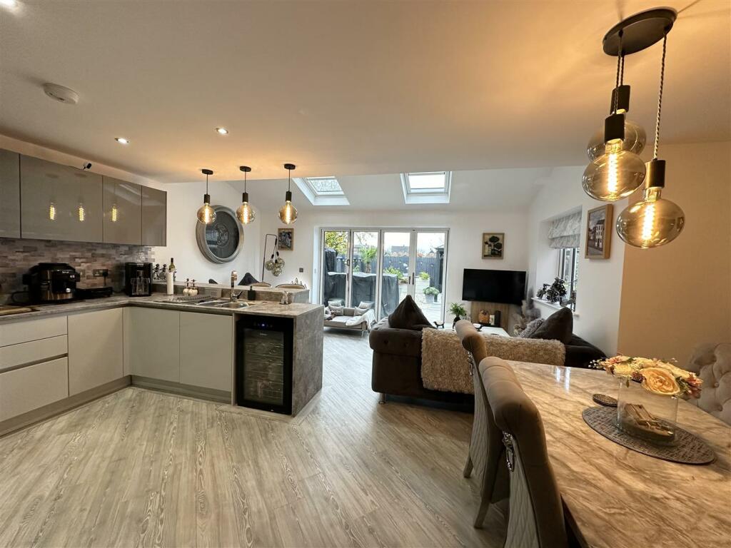 Additional property image - Cooperage Way, Aston, Cheshire