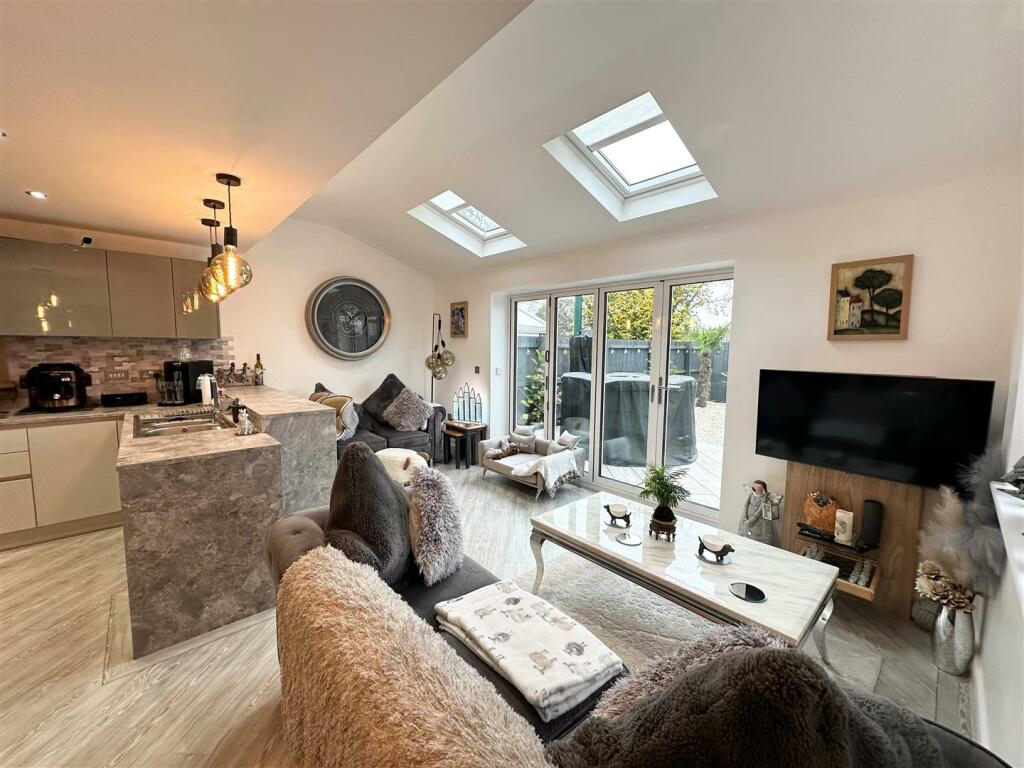 Additional property image - Cooperage Way, Aston, Cheshire