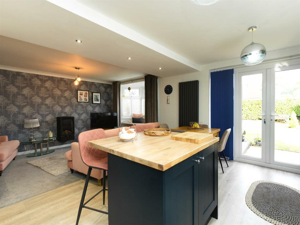 Additional property image - Mount Close, Nantwich, Cheshire