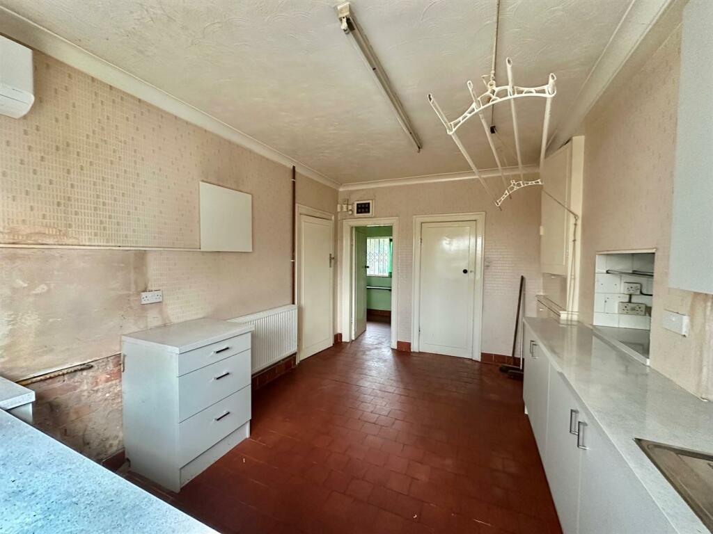 Additional property image - Rope Lane, Wistaston, Cheshire