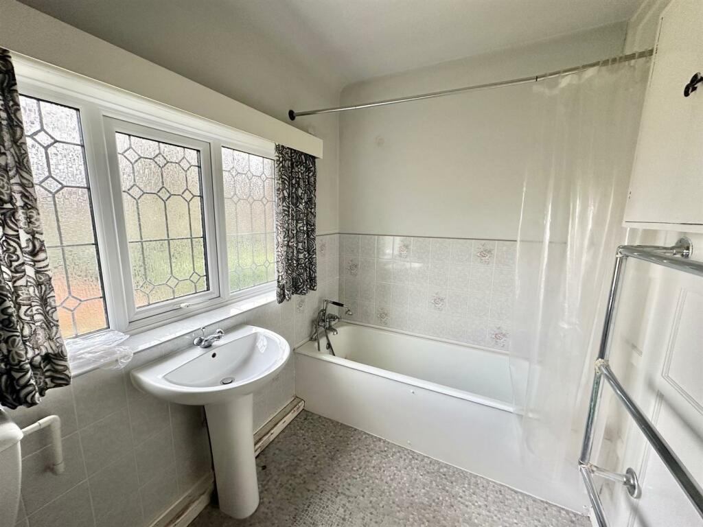 Additional property image - Rope Lane, Wistaston, Cheshire